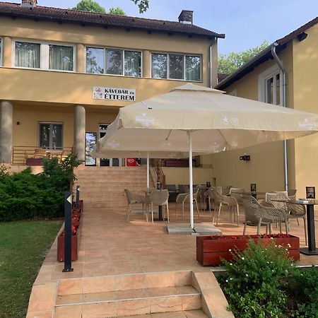Bf Hotel Balatonfoldvar Exterior foto