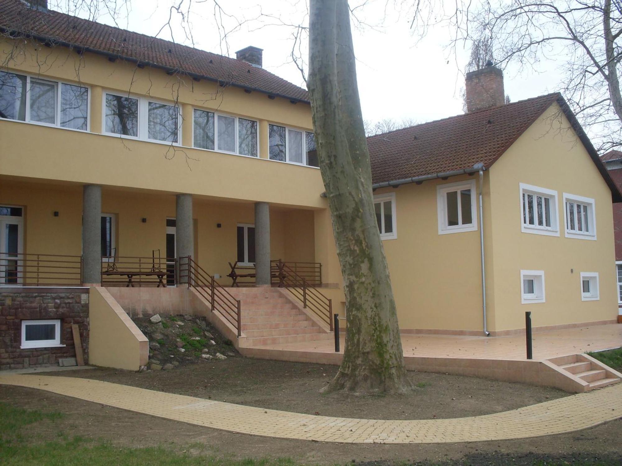 Bf Hotel Balatonfoldvar Exterior foto
