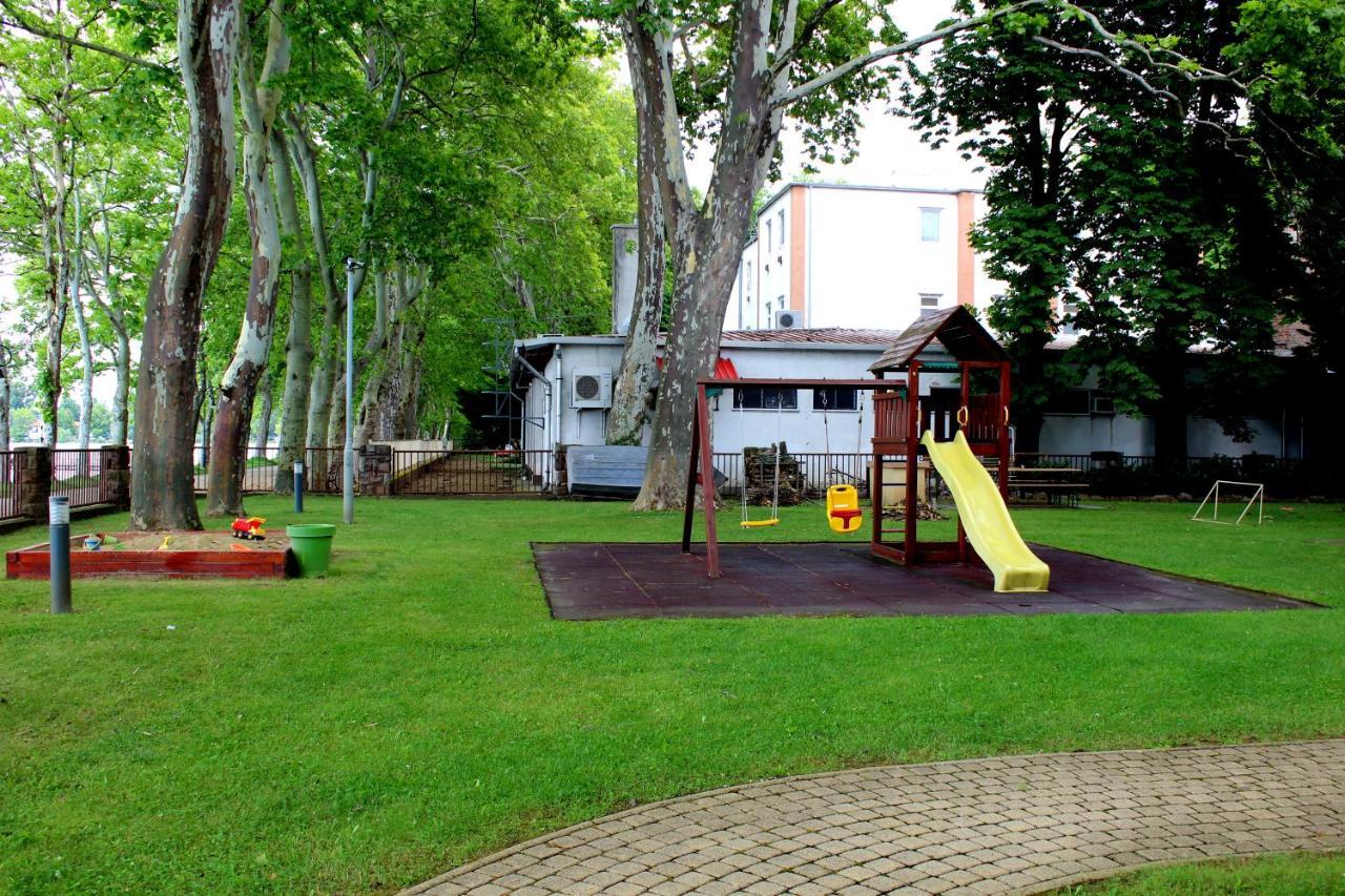 Bf Hotel Balatonfoldvar Exterior foto